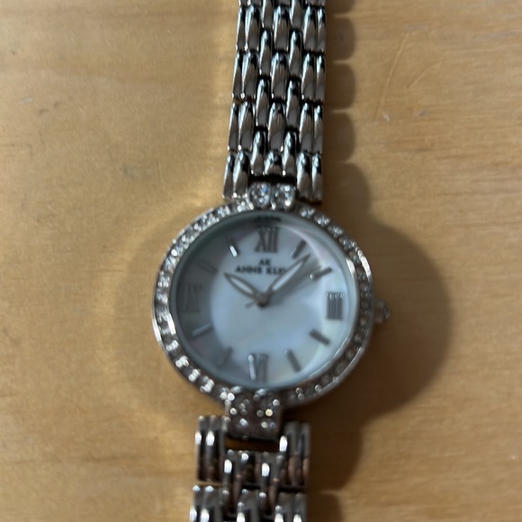 Anne Klein women’s watch - Picture 3 of 5